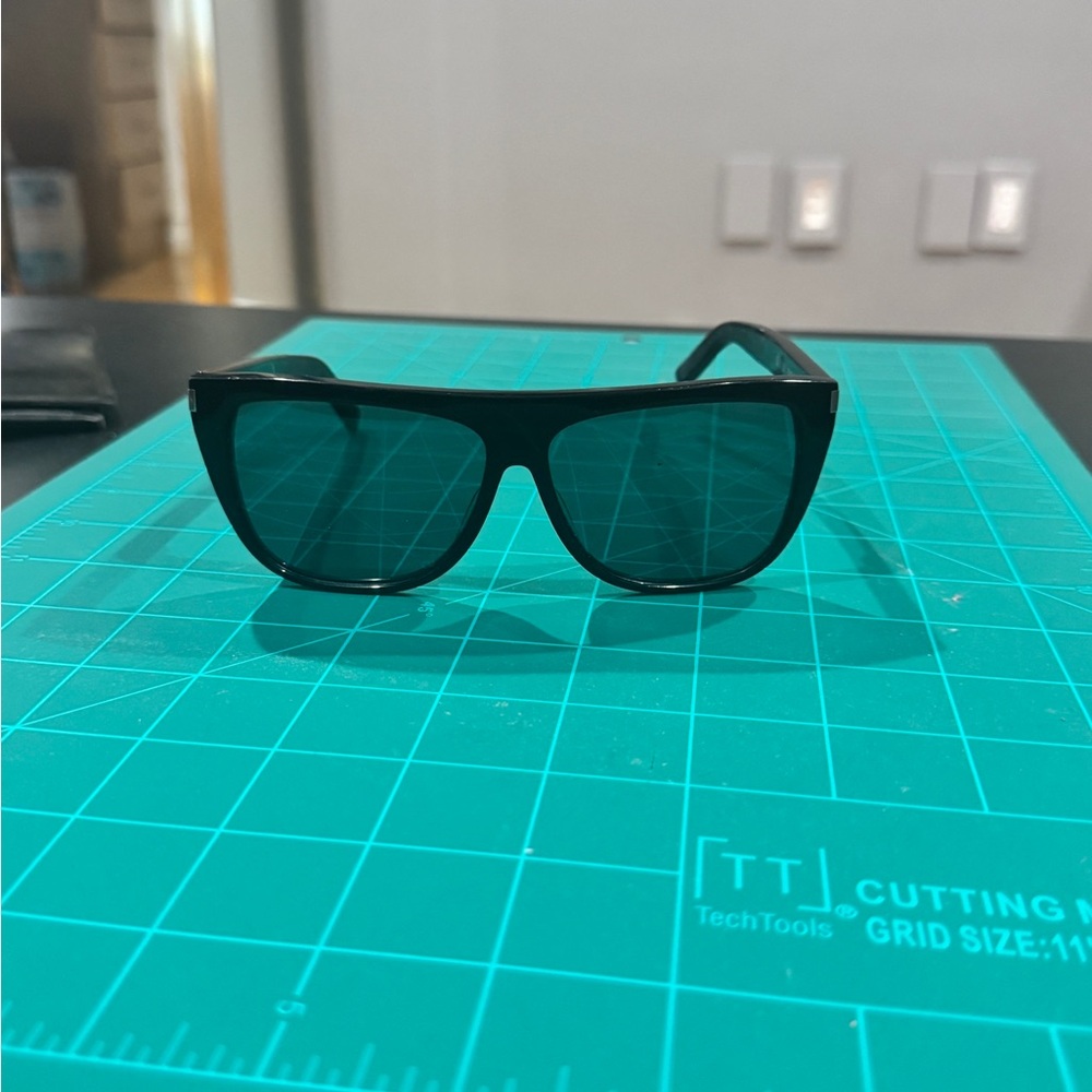 Saint Laurent Classic Black Sunglasses with Case - Picture 7 of 11